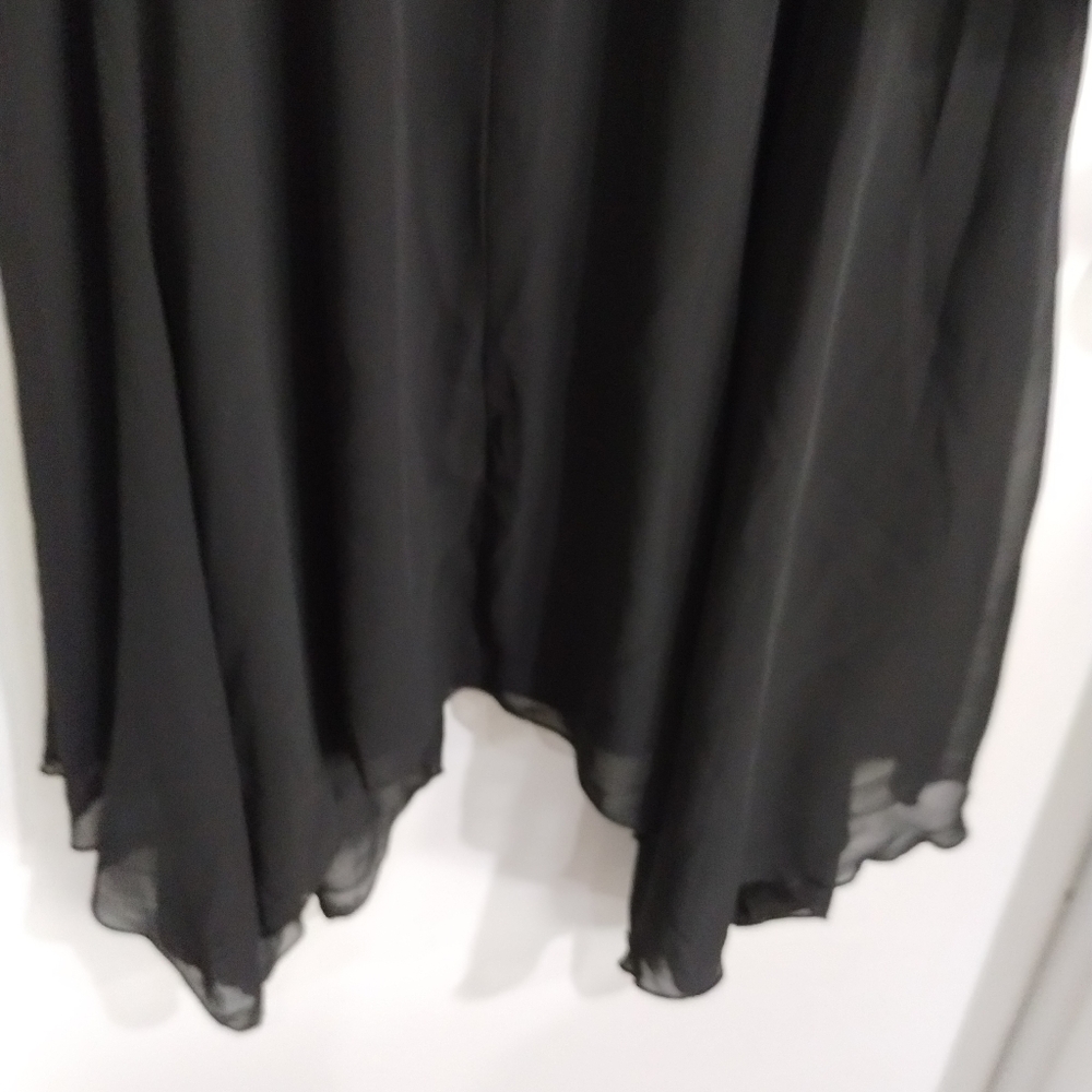 Dress 👗 - Picture 3 of 7